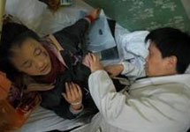 В Китае грузовик врезался в группу школьников. Фото с сайта www.yahoo.com