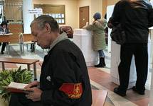 На избирательном участке. Фото Д.Борко/Грани.Ру