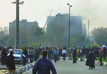 Район падения самолета в Тегеране. Кадр Иранского телевидения