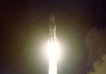 Пуск ракеты ''Булава''. Фото с сайта www.farnas.ru