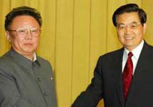 Ким Чен Ир и Ху Цзиньтао. Фото с сайта www.chinadaily.com.cn