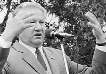 Борис Ельцин на демократическом митинге в Лужниках, 1989 г. Фото Д.Борко/Грани.Ру