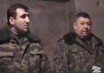 Российские офицеры, задержанные в Грузии. Кадр телеканала "Россия"