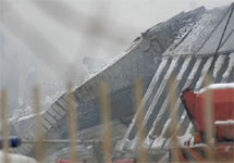 Обрушение крыши Басманного рынка. Фото Д.Борко/Грани.Ру