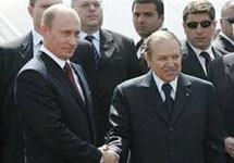 Владимир Путин и Абдельазиз Бутефлика. Фото AFP