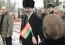 Александр Лукашенко на встрече с избирателями. Кадр НТВ