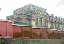 Рождественский монастырь в Москве. Фото с сайта www.deryabino.ru