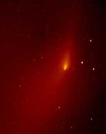 Расколовшаяся комета 73P/Швассмана-Вахмана 3. Снимок Jim V. Scotti (телескоп Spacewatch), 27 декабря 1995 года. С сайта www.cometography.com