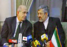 Али Лариджани встречает в Иране главу МАГАТЭ Аль-Барадеи. Кадр 1 телеканала
