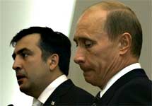 Михаил Саакашвили и Владимир Путин. Фото АР