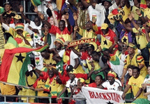 Болельщики сборной Ганы празднуют победу. Фото АР