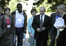 Владимир Путин с лидерами НПО. Фото пресс-службы президента