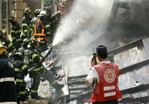 Взрыв дома в Нью-Йорке. Фото АР