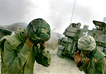 Израильская артиллерия бьет по Ливану. Фото АР
