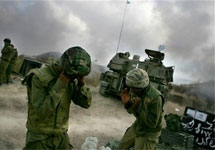 Израильская артиллерия бьет по Ливану. Фото АР