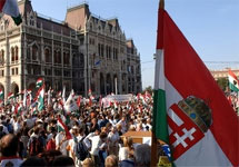 Митинг в Будапеште. Фото АР