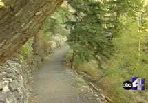 Окрестности пещеры Тимпаногос.  Кадр ABC