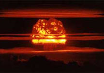Ядерный взрыв. Фото с сайта www.soldiering.ru