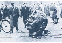 Будапешт 1956. Поверженный памятник Сталину. Фото с сайта www.svoboda.org