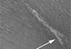 Новый овраг в кратере области Centauri Montes. Фото NASA/JPL-Caltech/Malin Space Science Systems с сайта www.jpl.nasa.gov