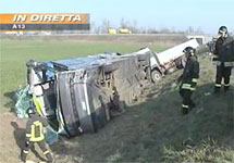 Катастрофа автобуса в Италии. Фото с сайта skylife.it