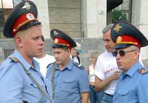 Милиционеры. Фото Д.Борко/Грани.Ру
