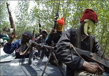 Нигерийские боевики. Фото с сайта YahooNews