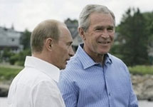 Владимир Путин и Джордж Буш в Кеннебанкпорте. Фото АР