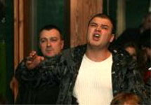 Скинхеды в клубе "Билингва". Фото с сайта rumol.ru