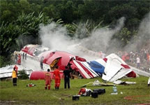 Авиакатастрофа в аэропорту Пхукета. Фото АР