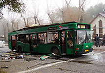 Взорванный автобус в Тольятти. Фото с сайта РИА "Новости"
