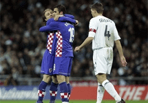 Матч Англия-Хорватия, 21 ноября 2007 года. После гола Нико Кранчара. Фото AP