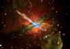 Впечатляющее новое изображение близкой к нам галактики Центавр A (полученное с помощью "Чандры") позволяет изучить некоторые интригующие особенности поведения активной сверхмассивной черной дыры, расположенной в галактическом центре. Фото: NASA/CXC/CfA