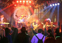 Рок-концерт. Фото с сайта Лента.Ру