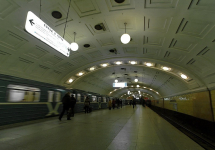 Станция метро "Библиотека имени Ленина". Фото с сайта lospopadosos.com