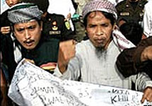 Имам Самудра и Али Гуфрон, причастные к взрывам на Бали. Фото АР
