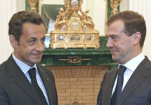 Николя Саркози и Дмитрий Медведев. Фото АР