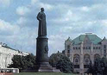 Памятник Дзержинскому на Лубянке. Фото с сайта cultnews.ru