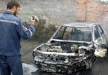 Взорванный автомобиль в Ингушетии. Фото АР