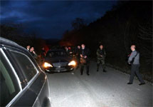 На месте обстрела кортежа Саакашвили  и Качиньского. Фото Gazeta Wyborcza