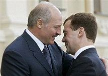 Александр Лукашенко и Дмитрий Медведев. Фото РИА ''Новости''