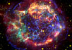 Остаток сверхновой Кассиопея А. Изображение состоит из комбинации оптических, инфракрасных и рентгеновских данных, полученных космическими обсерваториями "Хаббл", "Чандра" и "Спитцер"