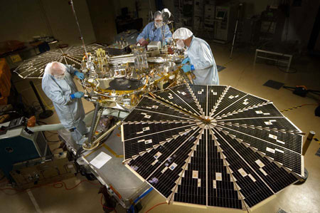 Тестирование Phoenix Mars Lander в земной лаборатории. Фото NASA/JPL/UA/Lockheed Martin