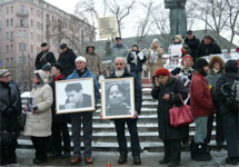 Пикет памяти Маркелова и Бабуровой 27.02.2009. Фото Елены Санниковой