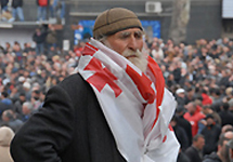 Митинг оппозиции в Тбилиси. Фото с сайта www.russian.xinhuanet.com