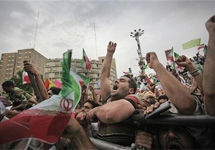 Сторонники Мусави в Тегеране. Фото АР