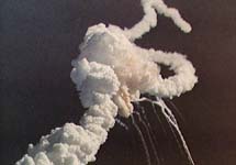 Катастрофа шаттла Challenger. Фото с сайта www.spacepix.net