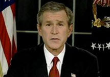 Джордж Буш зачитывает обращение к нации. Фото AP