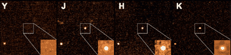 Послесвечение гамма-всплеска в разных частях инфракрасного диапазона. Три левых изображения получены примерно спустя 1,5 часа после всплеска с помощью северного GEMINI-N. Правая картинка получена на UKIRT спустя полчаса после всплеска. Отсутствие источника на левом рисунке служит подтверждением большого красного смещения (из статьи arXiv: 0906.1577)