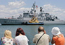 Военный корабль НАТО возле берегов Украины. Фото Комсомольской правды